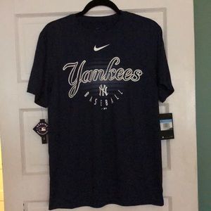 BRAND NEW - Yankees Nike Dry-Fit Tee